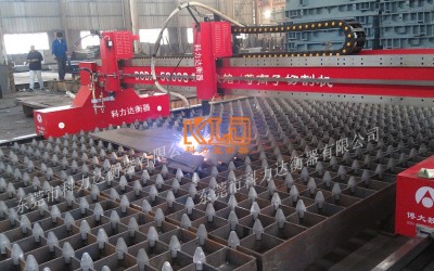等離子自動(dòng)切割機(jī)